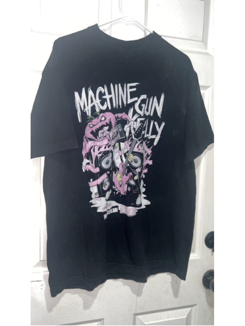 Men's Shaka Wear Black Machine Gun Kelly Mainstream Sellout Tour T-Shirt XL